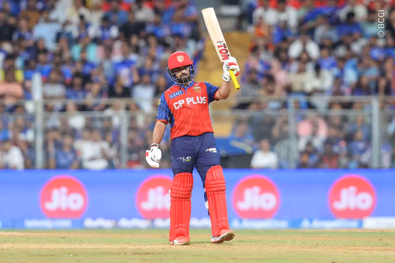 आईपीएल:पंजाब किंग्स ने मुंबई इंडियंस को 7 विकेट से हराया,लगातार चौथी जीत के साथ शीर्ष पर पहुंची टीम