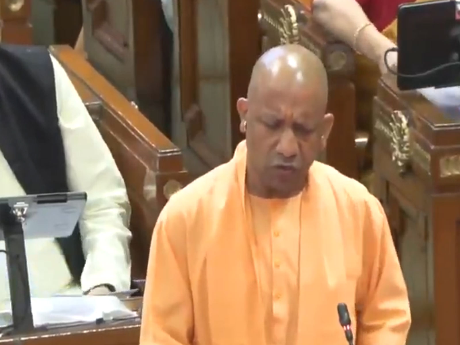 महिला आरक्षण बिल पर यूपी विधानसभा में सियासी टकराव,सीएम योगी का विपक्ष पर निशाना