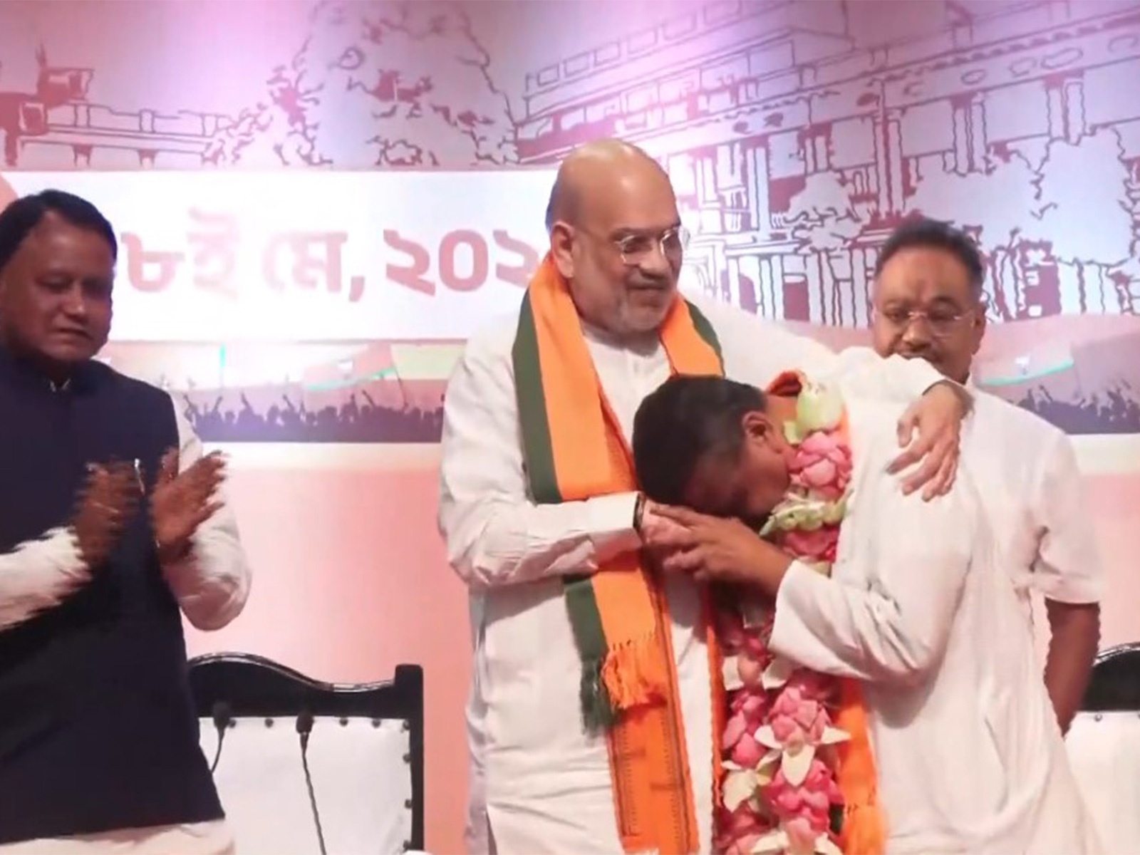 पश्चिम बंगाल में सुवेंदु अधिकारी होंगे भाजपा विधायक दल के नेता,सरकार बनाने का दावा पेश