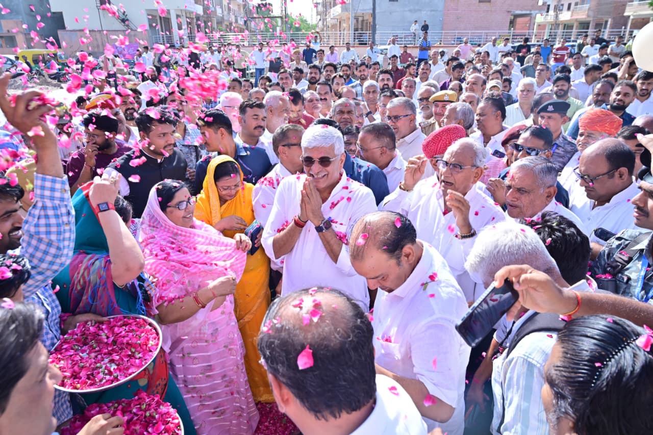 भैरोंसिंह शेखावत की प्रतिमा नई पीढ़ी को देगी जनसेवा की प्रेरणा:-केंद्रीय मंत्री गजेंद्र सिंह शेखावत