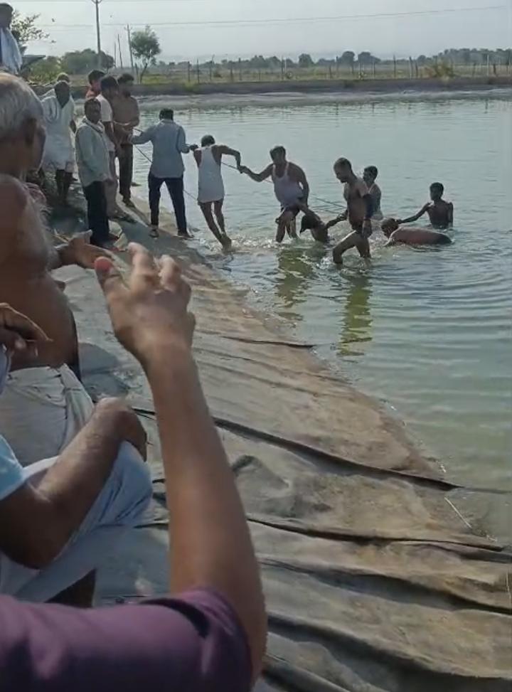 फार्म पॉन्ड में डूबने से दो चचेरे भाइयों की मौत,नहाने गए थे दोनों किशोर