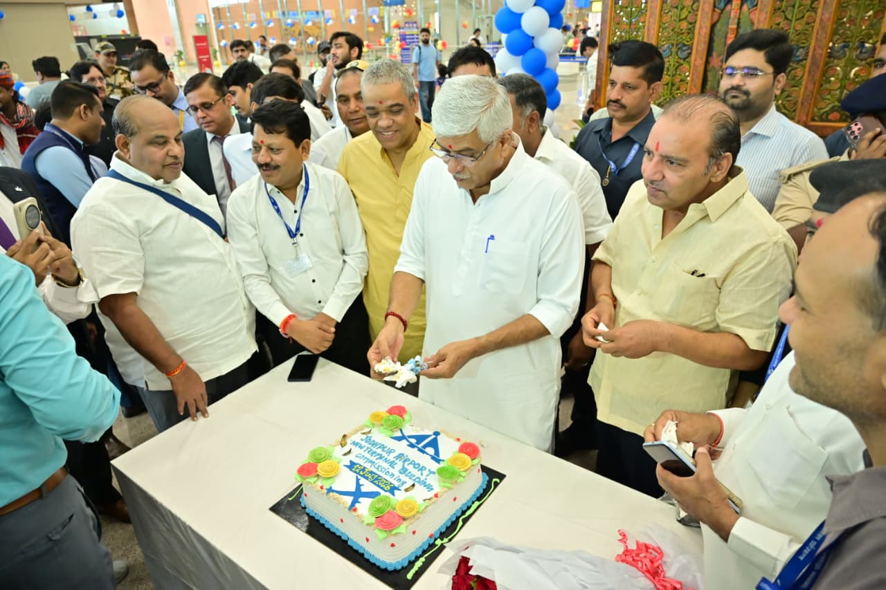 जोधपुर एयरपोर्ट के नए टर्मिनल से शुरू हुई नियमित उड़ानें,कारगिल विजय दिवस कार्यक्रम का ऐलान;गहलोत पर भी बरसे गजेंद्र सिंह शेखावत