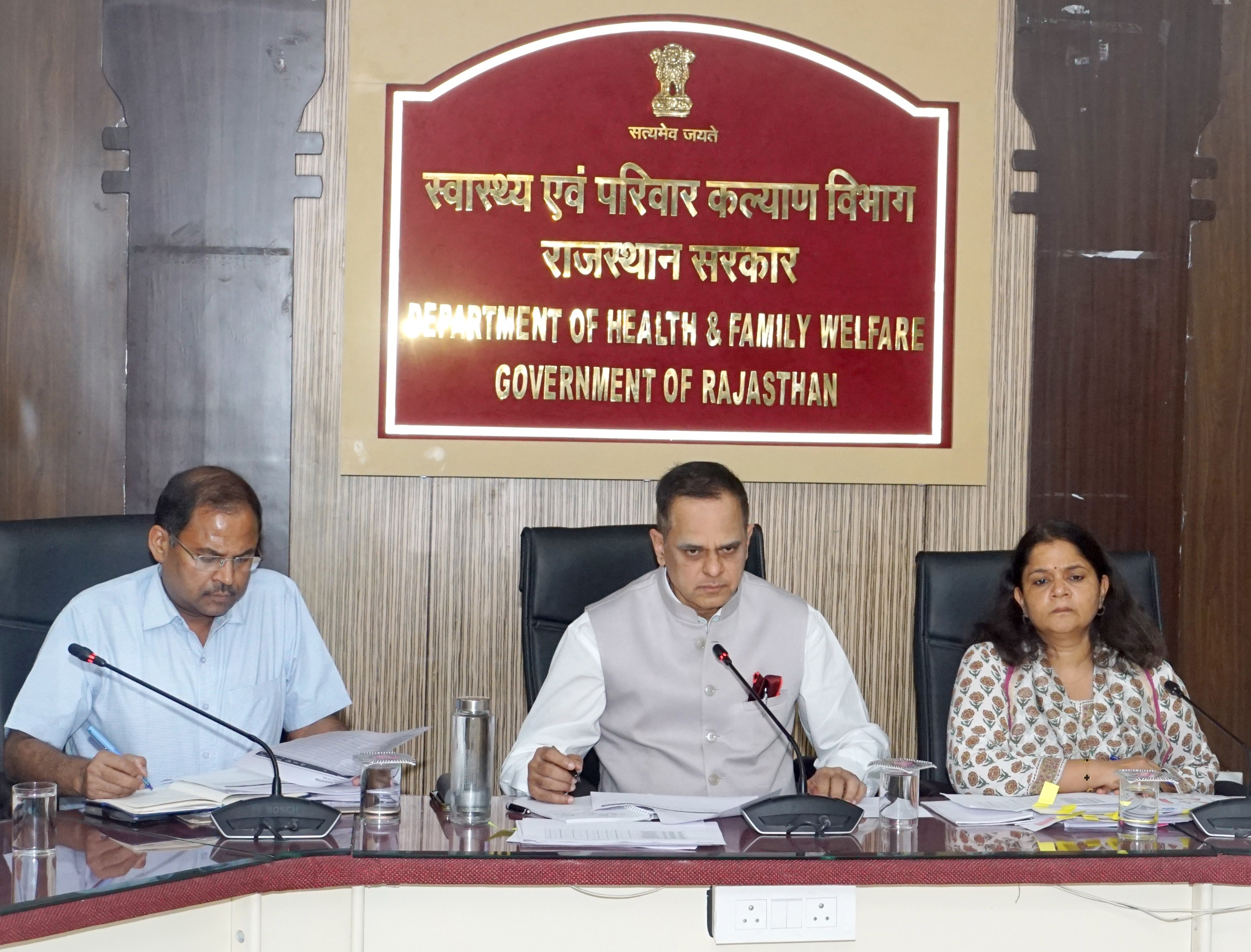 मातृ स्वास्थ्य सेवाओं की समीक्षा:मुख्य सचिव ने अस्पतालों को दिए मानक प्रोटोकॉल का सख्ती से पालन करने के निर्देश