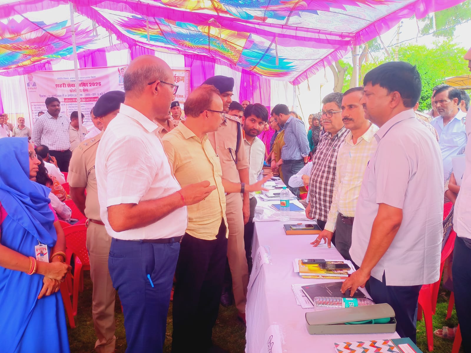 नैनवां दौरे पर संभागीय आयुक्त और आईजी,जल व बिजली व्यवस्था सुधारने के लिए 15 दिन की समयसीमा