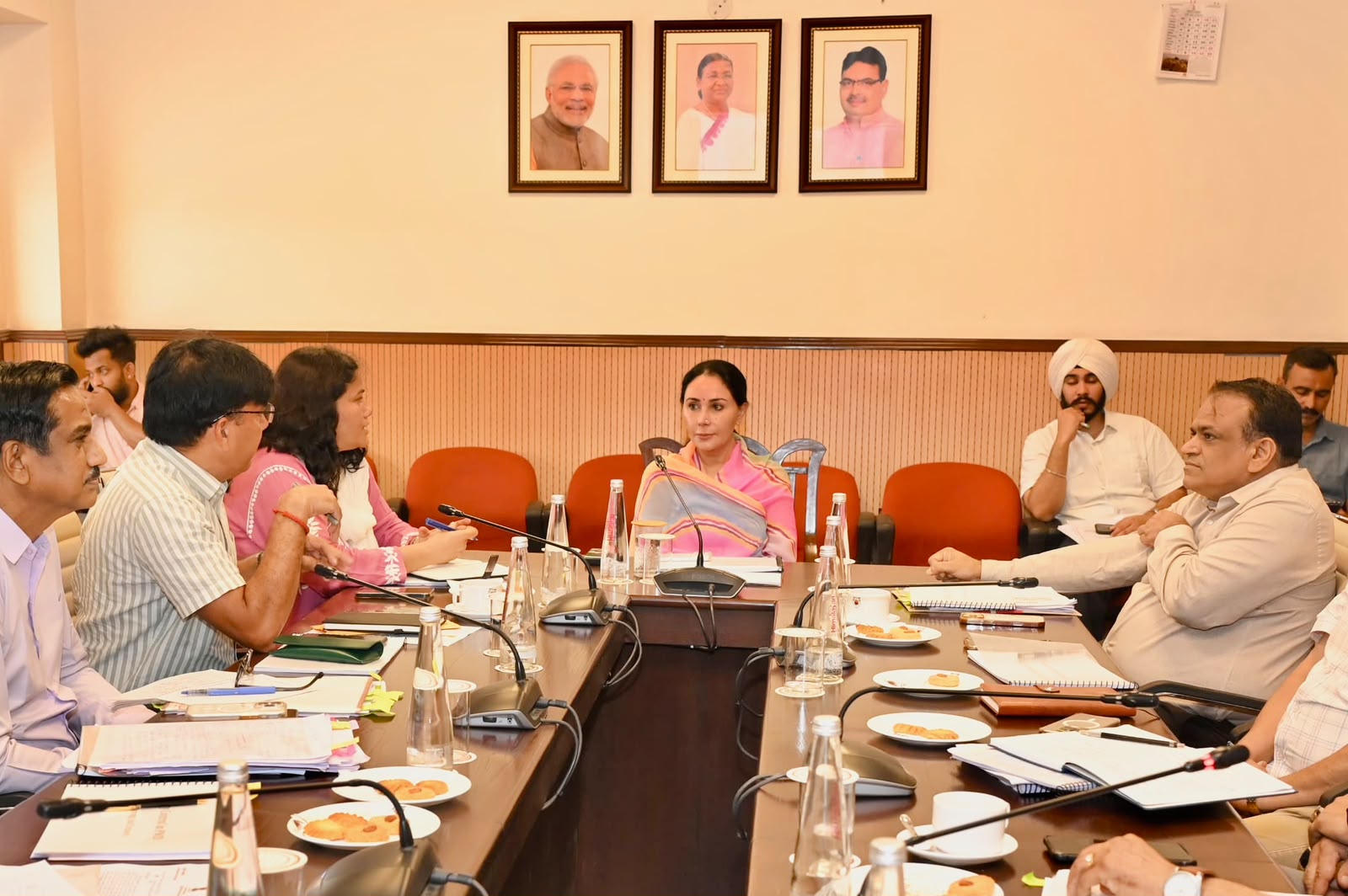 डिप्टी सीएम दिया कुमारी ने PWD और वित्त विभाग की बैठक में विकास कार्यों की समीक्षा की,लंबित परियोजनाओं के शीघ्र निस्तारण के दिए निर्देश