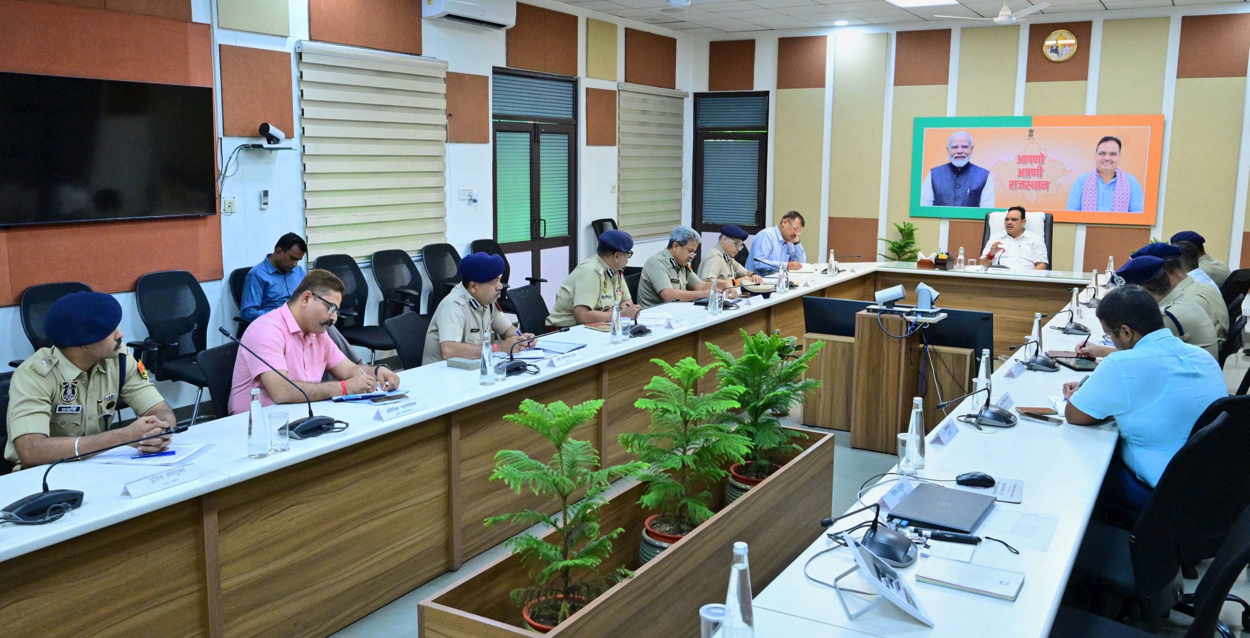 त्योहारी सीजन से पहले राजस्थान में सुरक्षा व्यवस्था की समीक्षा,मुख्यमंत्री ने प्रभावी कार्ययोजना बनाने के दिए निर्देश