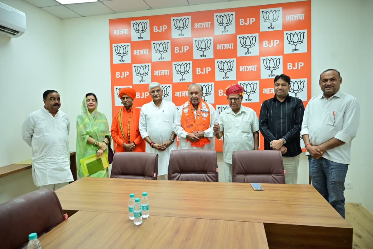 कांग्रेस के वरिष्ठ नेता आनंदीलाल गुचिया भाजपा में शामिल,जोधपुर में शेखावत ने दिलाई सदस्यता