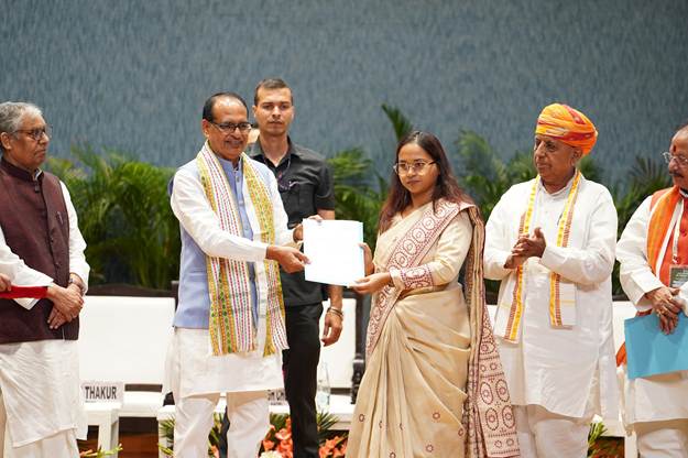 राष्ट्रीय कृषि सम्मेलन में राज्यों के साथ समन्वय पर जोर,शिवराज बोले- केंद्र और राज्य मिलकर भारत को दुनिया का ‘फूड बास्केट’ बनाएंगे