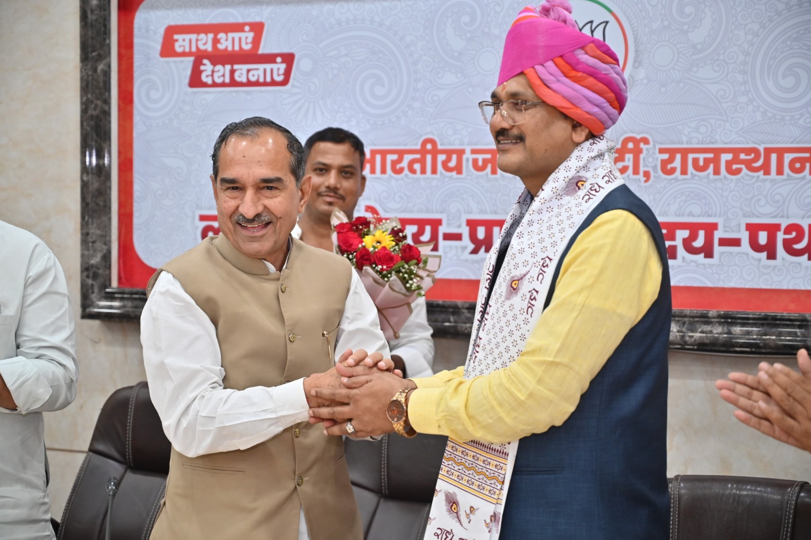 अमरपाल मौर्य बोले- विरासत में मिली सत्ता से नहीं बनता व्यक्तित्व