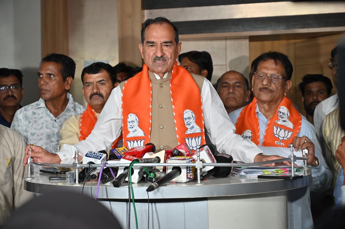मदन राठौड़ का राहुल गांधी और कांग्रेस पर निशाना,बोले- निर्वाचन आयुक्त से मिलने के लिए भीड़ जुटाना उचित नहीं;महिलाओं के प्रति आचरण पर गहलोत से मांगा जवाब