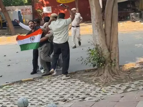 जंतर-मंतर पर प्रदर्शन के दौरान CJP नेता सौरव दास और आशुतोष रांका हिरासत में, ज्ञानेश कुमार के इस्तीफे तक आंदोलन जारी रखने का ऐलान